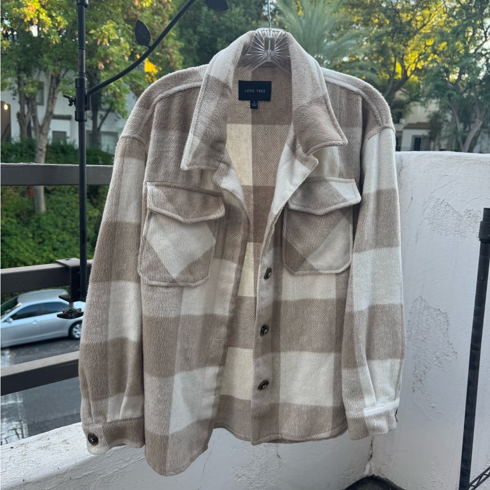Love Tree Women’s Flannel Shacket Jacket - Tan and Cream